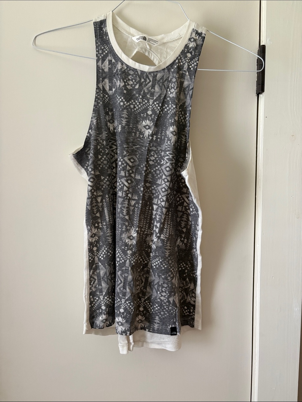 The North Face Gray & White patterned sleeveless tank